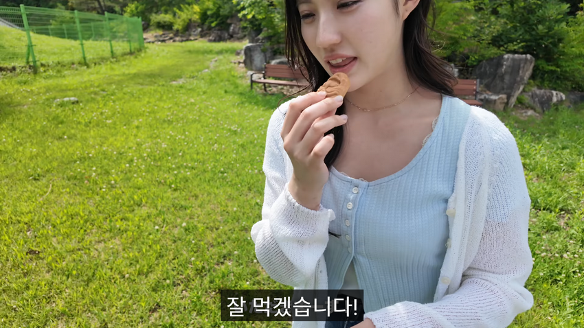 한복을 입고 싶었다는 일본여자..처음 가본 안동.jpg