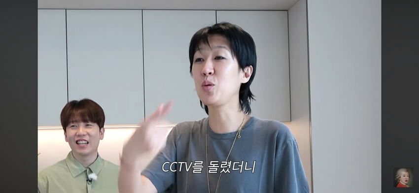 새벽 2시 홍진경 이영자, 남의 집 담벼락 밑에서 시끄럽게 떠들어.jpg