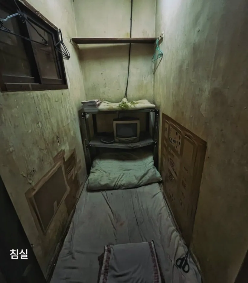 혐주의] 일본 1박 만원짜리 호텔(?) 레전드.jpg