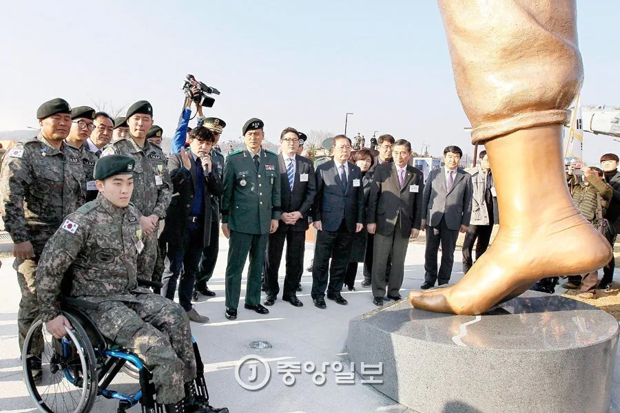 K-군대의 현실, 한 장의 사진으로 요약