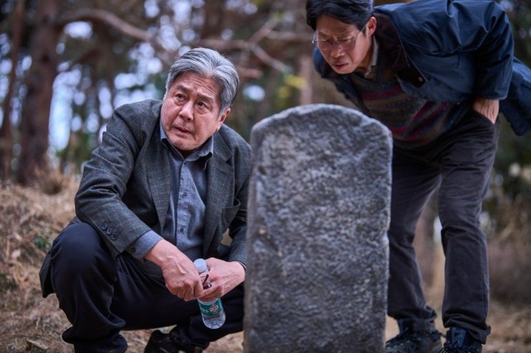 배우 최민식, 그의 필모그래피 중 가장 인상 깊었던 역할은?