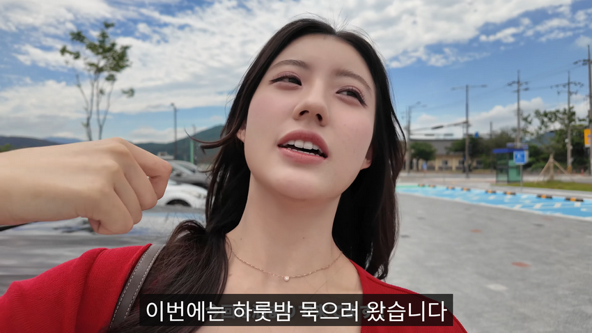 한복을 입고 싶었다는 일본여자..처음 가본 안동.jpg