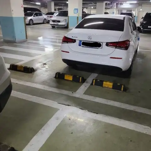 제 차에 손대지 마세요. 손해배상 10배 청구할 겁니다