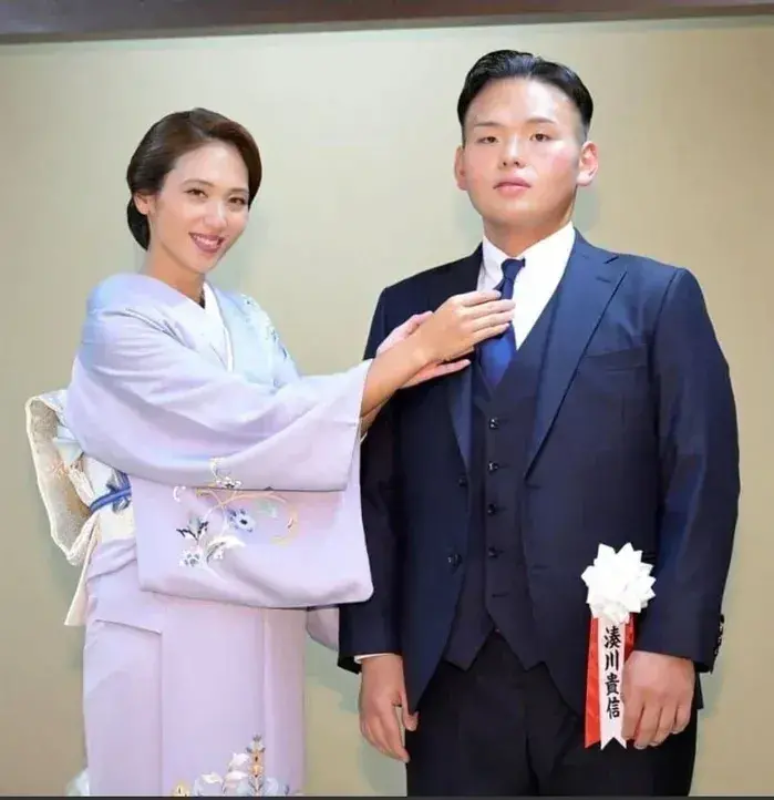 고도비만 스모선수, 결혼 전후 변화