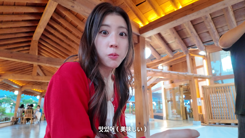 한복을 입고 싶었다는 일본여자..처음 가본 안동.jpg