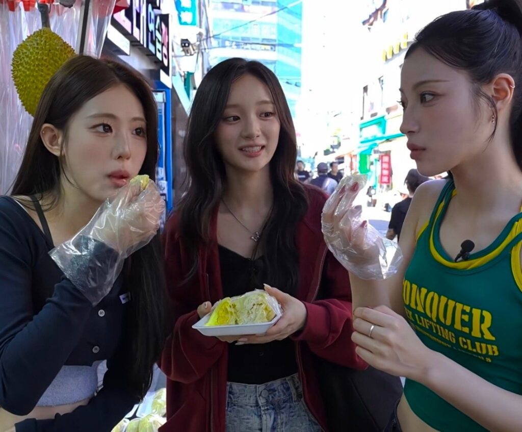 두리안 먹다가 헛구역질 참는 아이칠린 주니