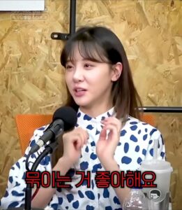 M성향 이라는 김민아 아나운서.jpg