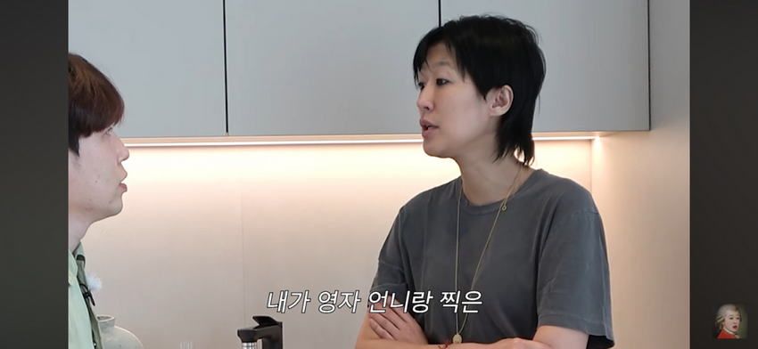 새벽 2시 홍진경 이영자, 남의 집 담벼락 밑에서 시끄럽게 떠들어.jpg