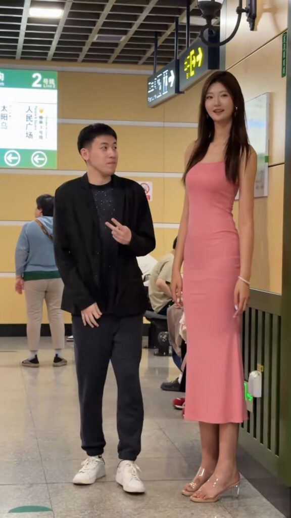 2미터 귀신녀, 중국에 나타나.