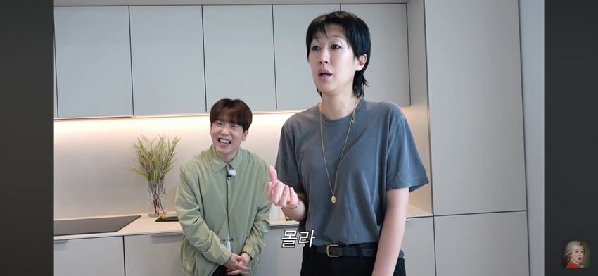 새벽 2시 홍진경 이영자, 남의 집 담벼락 밑에서 시끄럽게 떠들어.jpg