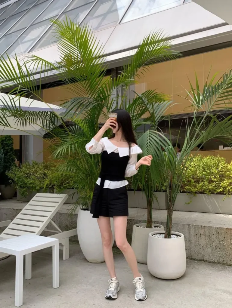 위화감 없는 89년생 유부녀, 교복 착용 모습