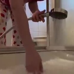 애교 많은 고양이, 수속성