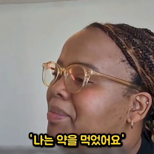 한국어는 왜 계속 먹는지 이해가 안되는 외국인.mp4