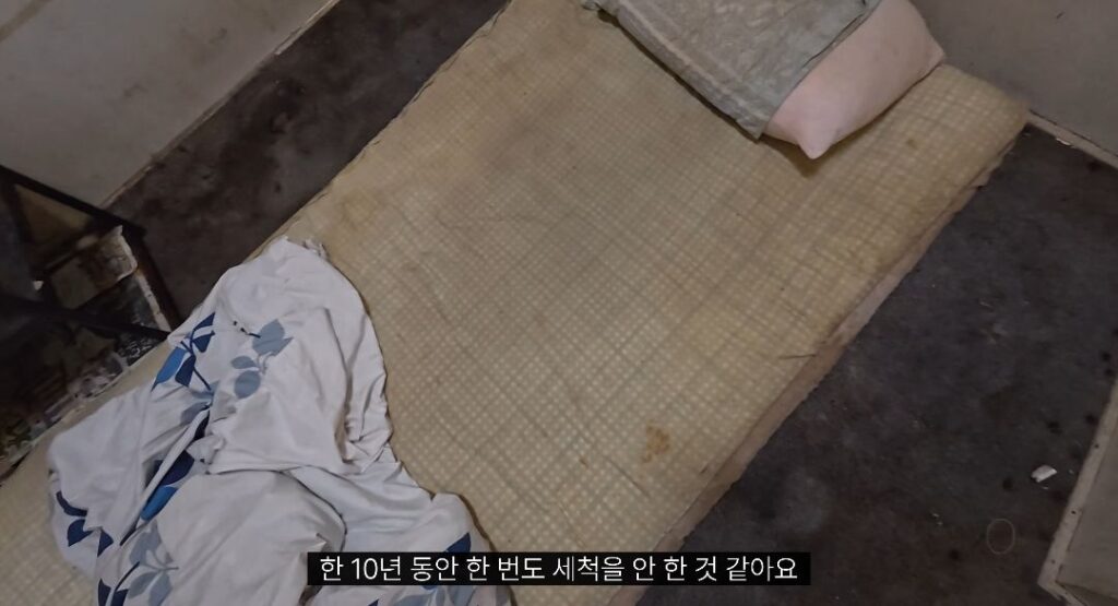 약혐) 일본에서 가장 악명 높은 숙소.jpg