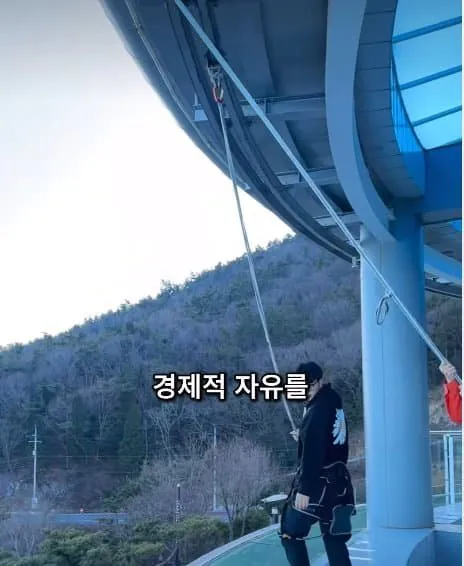 28살 빚 1억 있는 여자의 사는 이야기.jpg