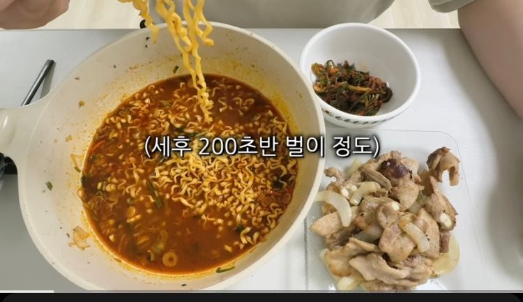 오토바이 배달 유튜버들이 말하는 현실적인 한달 수익