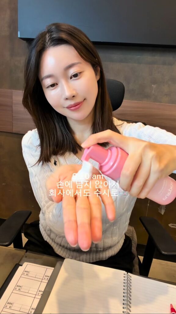 권나라 닮았다는 말 듣는 30대 유부녀 인플루언서.jpg