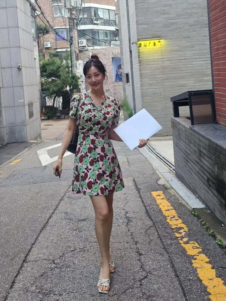 53살 누나... 가능 vs 불가능