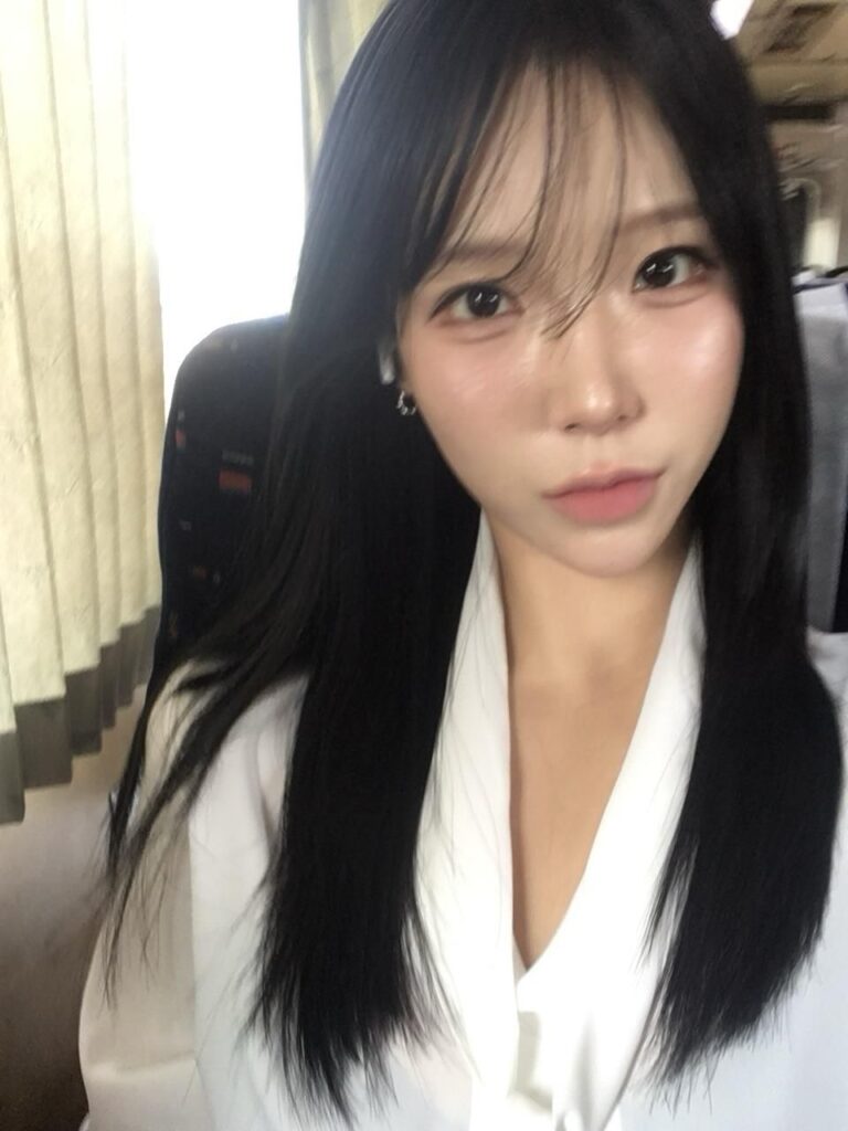 남직원들에게 인기 많을듯한 여직원 스타일.jpg