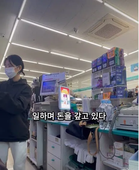 28살 빚 1억 있는 여자의 사는 이야기.jpg
