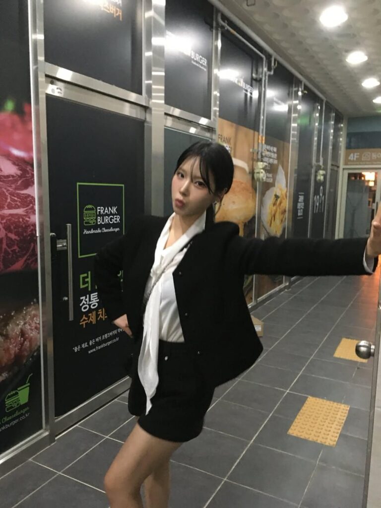 남직원들에게 인기 많을듯한 여직원 스타일.jpg