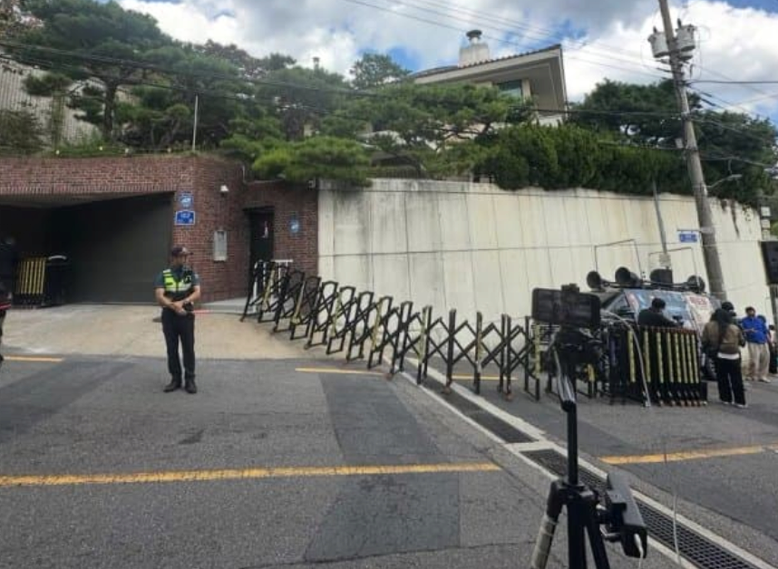 배우 유해진 집앞 시위 상황