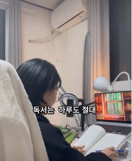 28살 빚 1억 있는 여자의 사는 이야기.jpg
