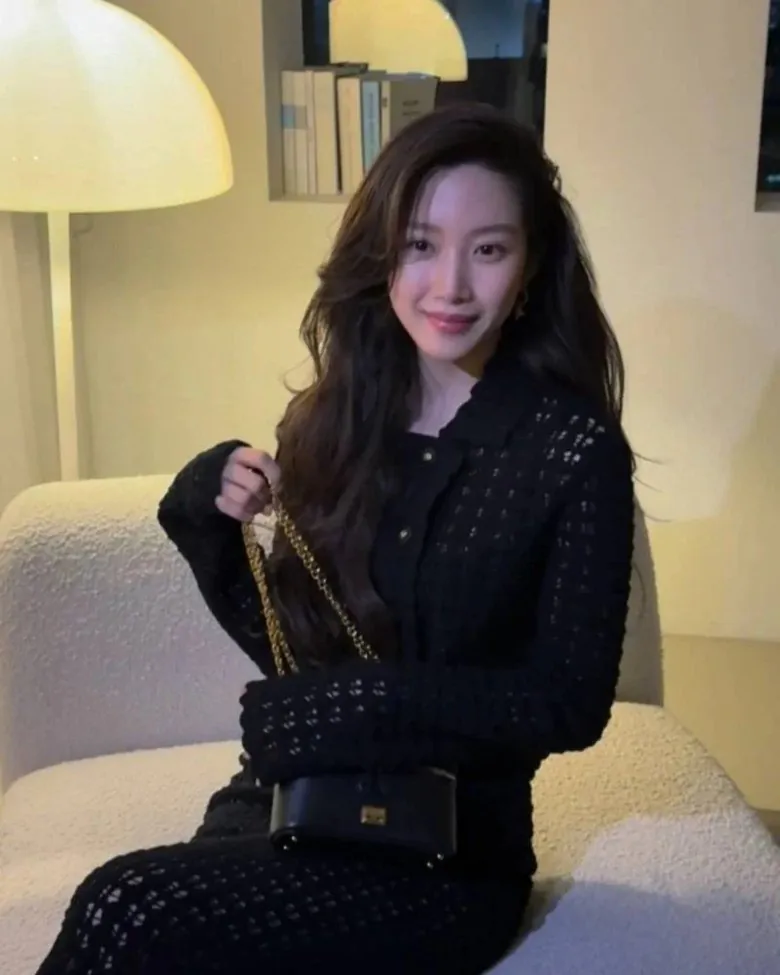 요즘 여성들 사이에서 유행한다는 패션 트렌드 '현백 코어'