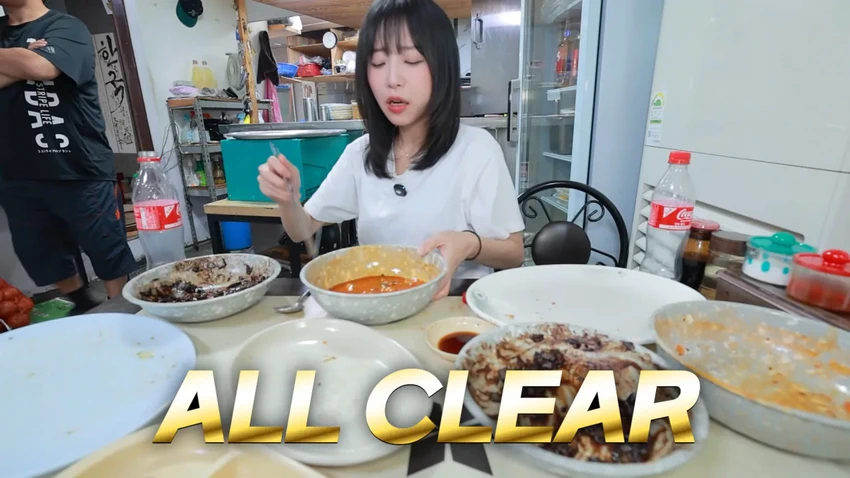 강릉 55년 중국집가서 먹방한 쯔양.jpg