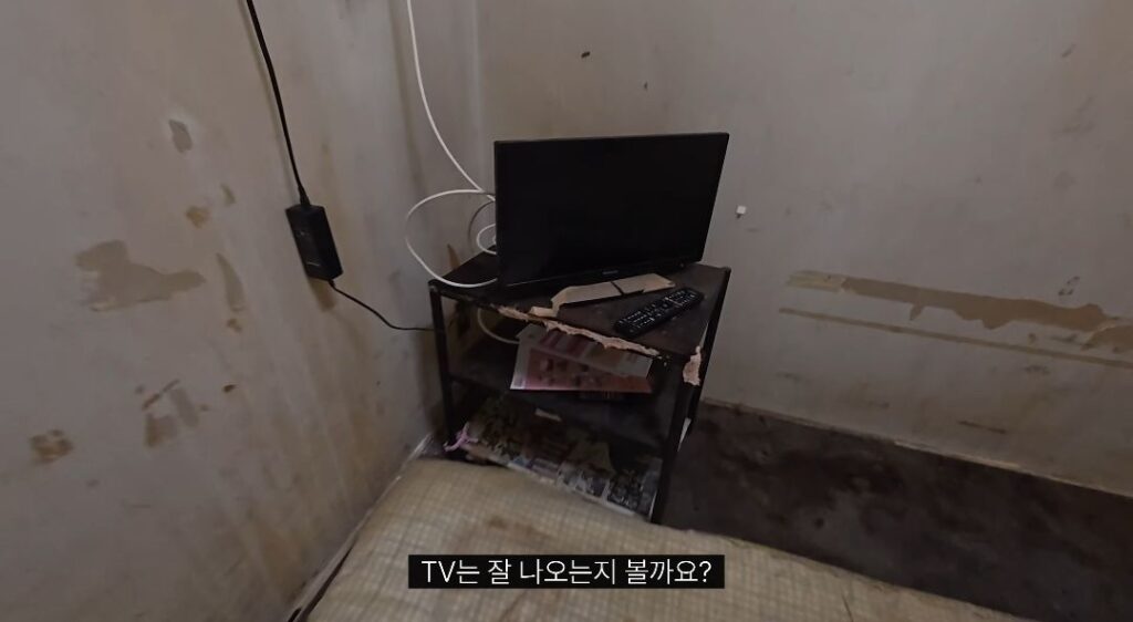 약혐) 일본에서 가장 악명 높은 숙소.jpg