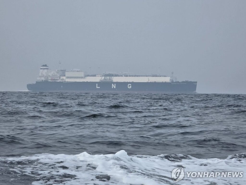 한국에 LNG선 건조 기술을 요청할 것