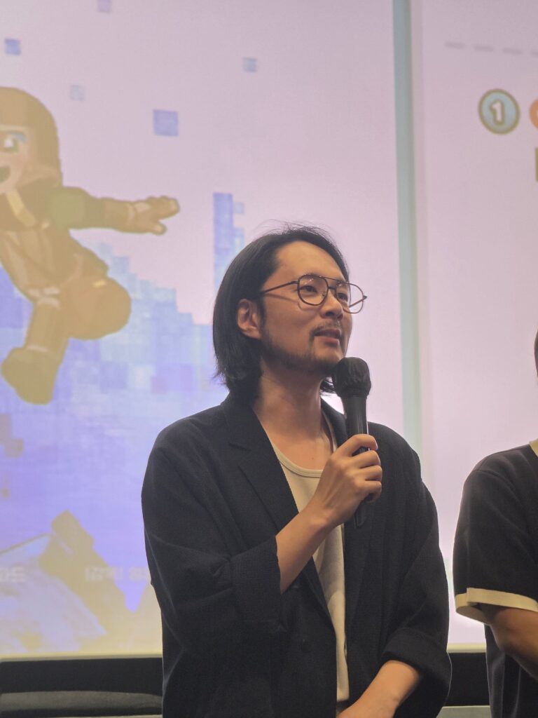 시사회에서 제지 당했다는 가스파드 작가.jpg