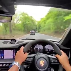 Porsche 추월 영상