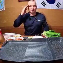 외국인의 지리는 삼겹살 먹방.mp4